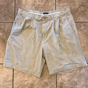 Dockers pleated relaxed fit khaki shorts